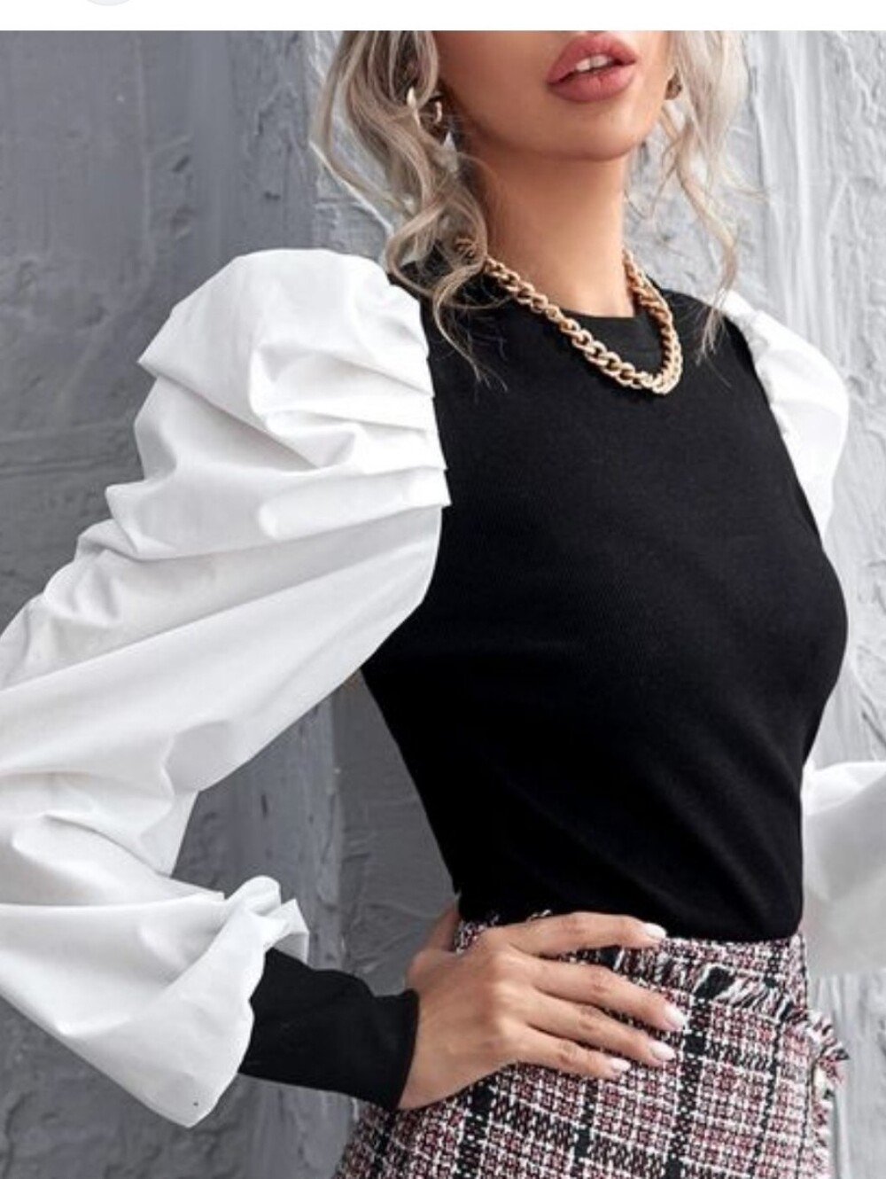 Black & White Puff-Sleeve Women's Top
